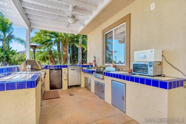 10496 Chaparral Dr, Santee CA: https://media.crmls.org/mediaz/4dca05c7-9cea-4964-beb9-9d2c030fd618.jpg