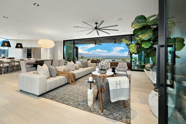 2085 Desert Flower Court, Palm Springs CA: https://media.crmls.org/mediaz/4dcac941-9ed8-47d8-bc2e-cdd5bbe112ce.jpg