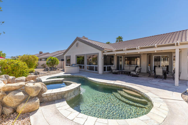 78210 Gray Hawk Drive, Palm Desert CA: https://media.crmls.org/mediaz/4dcba5ac-020d-4f4b-bd76-2c96aec5ac7d.jpg