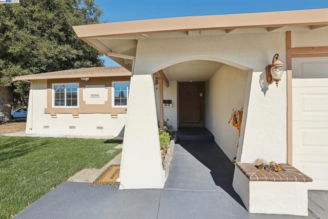 Image 3 of 59 For 34348 Atteridge Ct
