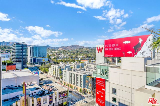 6250 Hollywood Boulevard, Los Angeles CA: https://media.crmls.org/mediaz/4dcc613e-b4c1-4728-826d-b232bca5e9c5.jpg
