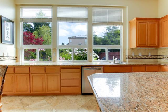 334 Paseo Gularte, San Juan Bautista CA: https://media.crmls.org/mediaz/4dcd08ec-9a10-4967-a33d-b727b1b1a072.jpg