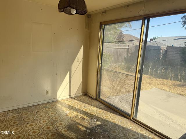 3542 Stiles Avenue, Camarillo CA: https://media.crmls.org/mediaz/4dcd1180-6086-42c8-859f-1c2284755d8d.jpg