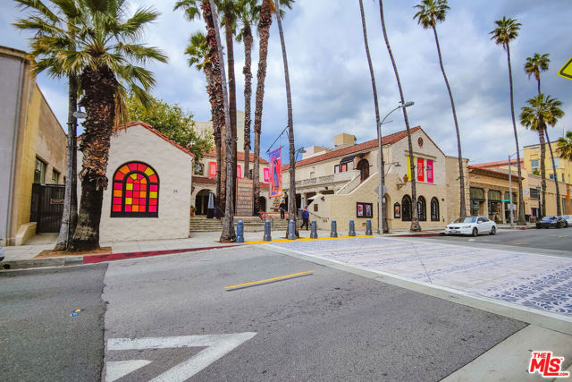 Pasadena Playhouse - Nearby