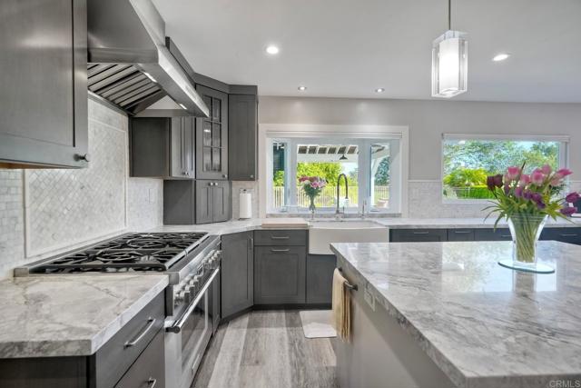 Detail Gallery Image 12 of 57 For 1109 Countrywood Ln, Vista,  CA 92081 - 4 Beds | 2/1 Baths