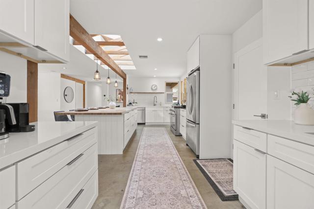 Detail Gallery Image 29 of 64 For 3235 Donna Dr, Carlsbad,  CA 92008 - 4 Beds | 2 Baths