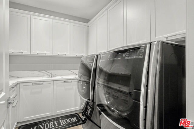 20254 Liverpool Way, Porter Ranch CA: https://media.crmls.org/mediaz/4dce6a87-1bca-4d7b-bf15-a347a1fef1fd.jpg