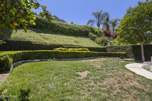 11928 Bubbling Brook Street, Moorpark CA: https://media.crmls.org/mediaz/4dcf7165-ff63-435c-b565-e0df492aaf19.jpg