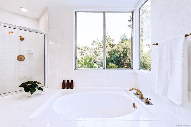 4943 Marin Dr, Oceanside CA: https://media.crmls.org/mediaz/4dcf746d-e495-49c6-a968-32e4c16b69d3.jpg