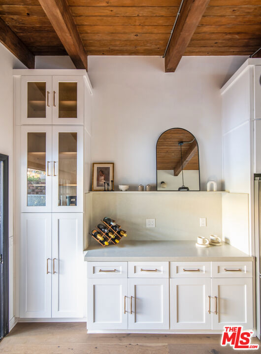 9265 Thrush Way, Los Angeles CA: https://media.crmls.org/mediaz/4dcfbeab-3b39-49b2-94ca-4987fb724e77.jpg
