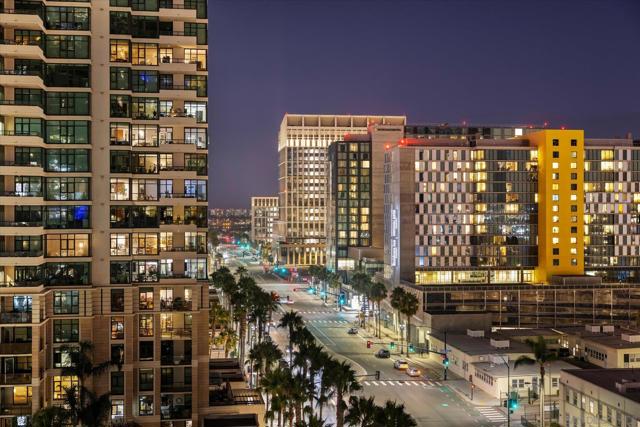 1325 Pacific Hwy, San Diego CA: https://media.crmls.org/mediaz/4dcfedad-49f3-494d-be35-84597b500f97.jpg