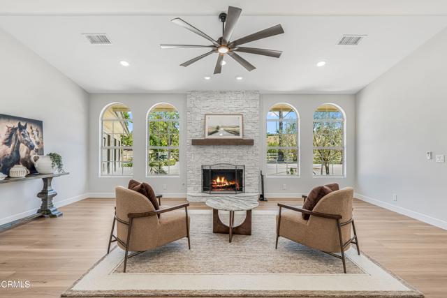 Detail Gallery Image 13 of 60 For 10817 Alysheba Dr, Moorpark,  CA 93021 - 4 Beds | 3/1 Baths