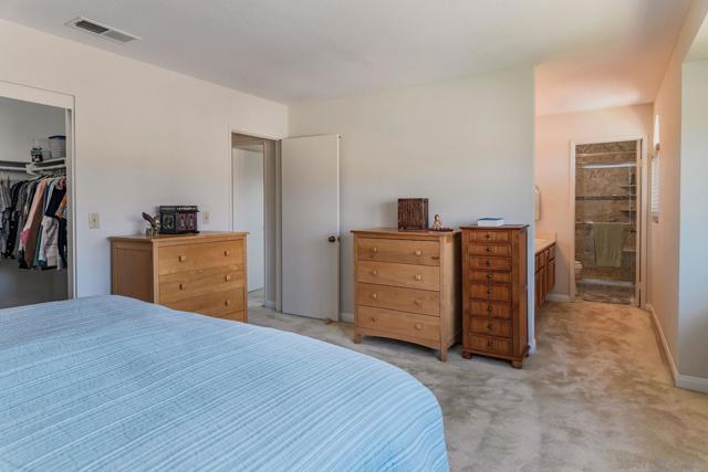 11686 Cacao Court, San Diego CA: https://media.crmls.org/mediaz/4dd0841a-56cd-4272-9cf3-50561990cc52.jpg