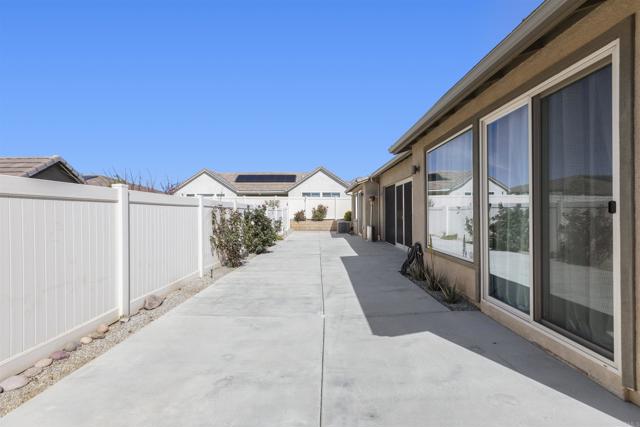 Detail Gallery Image 43 of 53 For 1749 Bowles Ct, Beaumont,  CA 92223 - 4 Beds | 3/1 Baths