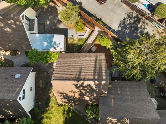 2518 W Middlefield Road, Mountain View CA: https://media.crmls.org/mediaz/4dd0e612-3906-4dc8-8bd5-8a69fc5a199f.jpg