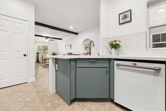 26514 Arboretum Way, Murrieta CA: https://media.crmls.org/mediaz/4dd14de4-f859-40b7-9ccb-3b55898274c7.jpg