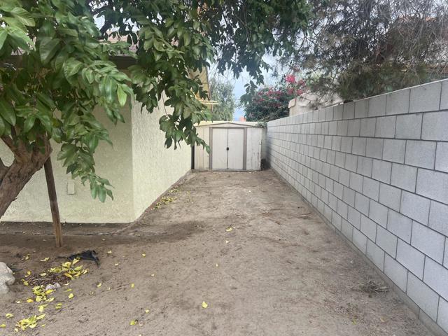 41745 Lima Hall Road, Bermuda Dunes CA: https://media.crmls.org/mediaz/4dd16f63-5fd7-4a10-8925-3ca8b47d57a4.jpg