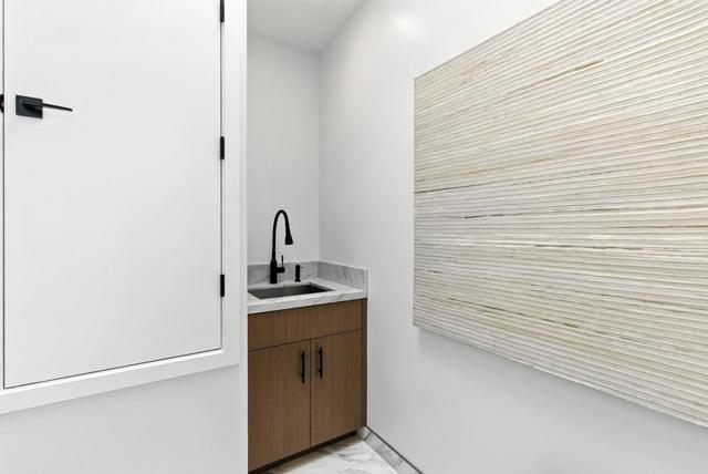 2200 Saint Francis Drive, Palo Alto CA: https://media.crmls.org/mediaz/4dd31471-3dda-4dc2-a099-c3202831bf4a.jpg