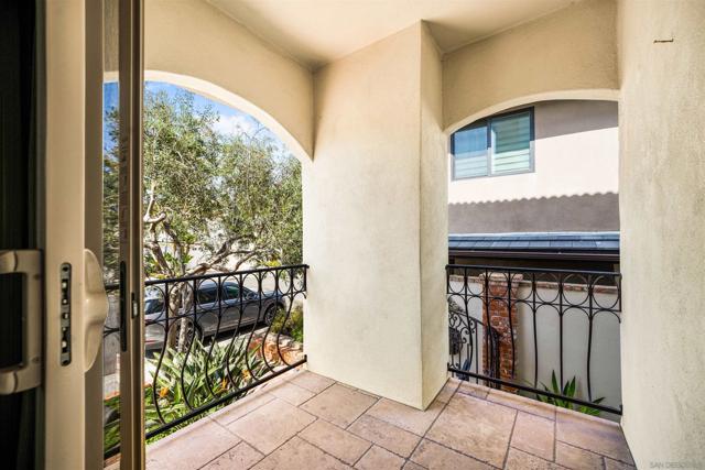 34 The Point, Coronado CA: https://media.crmls.org/mediaz/4dd3f0e5-9eff-4ecf-8b20-7280be8e3706.jpg