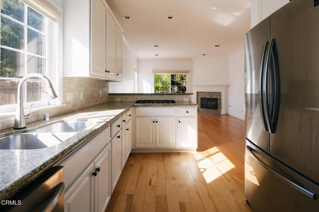 Detail Gallery Image 3 of 74 For 2409 Olive Ave, La Crescenta,  CA 91214 - 4 Beds | 4 Baths