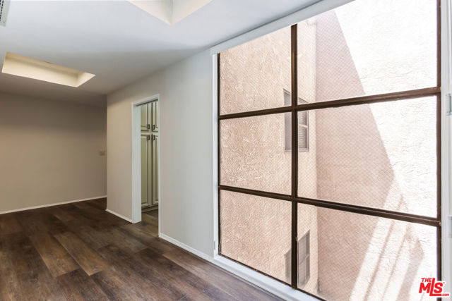 4641 Fulton Avenue, Sherman Oaks CA: https://media.crmls.org/mediaz/4dd52c1f-73d7-4080-88b7-1e7ffc7d25c6.jpg
