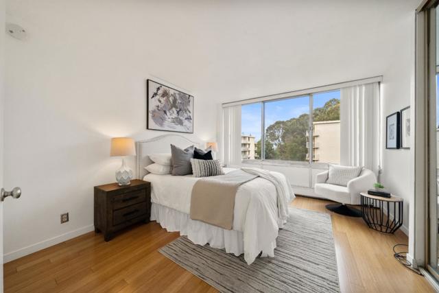 300 Davey Glen Road, Belmont CA: https://media.crmls.org/mediaz/4dd627d3-b654-4c6c-85d5-266c8c6fe917.jpg