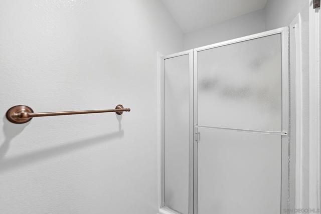 10250 Caminito Cuervo, San Diego CA: https://media.crmls.org/mediaz/4dd68a68-c9c1-4113-93a0-66a1fc7490f1.jpg