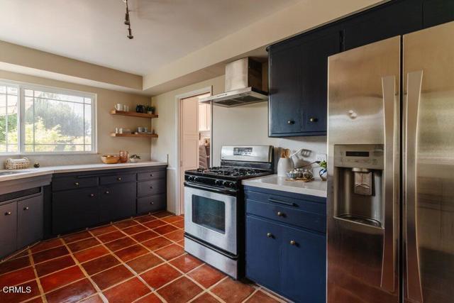 Detail Gallery Image 19 of 45 For 1300 Meadowbrook Rd, Altadena,  CA 91001 - 3 Beds | 2 Baths