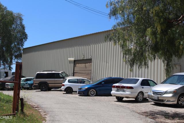 17000 South Mountain Road, Santa Paula CA: https://media.crmls.org/mediaz/4dd72a58-6481-49c4-a064-c144cdf29fff.jpg