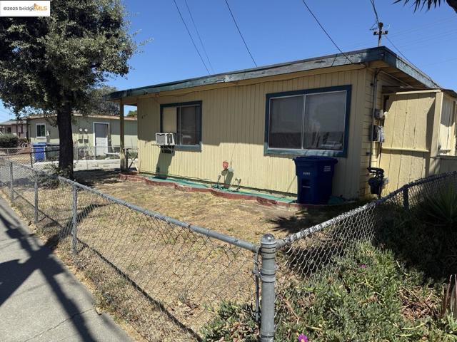 669 Carpino AVE, Pittsburg CA: https://media.crmls.org/mediaz/4dd80f31-0017-43a3-8dd0-9c0f319bfc18.jpg