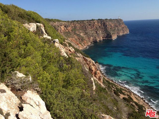 5169 Can Esperanza Toni Venda De Sa Tallaiassa,  CA: https://media.crmls.org/mediaz/4dd8ad09-cc26-4f80-ae17-5fac70d381c4.jpg