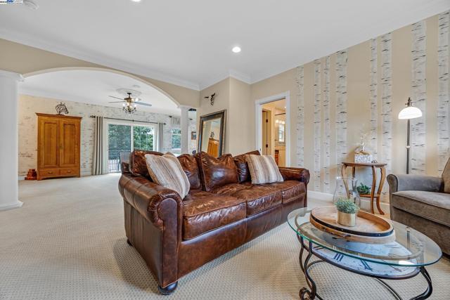 6745 Alisal St, Pleasanton CA: https://media.crmls.org/mediaz/4dd8ecc9-6df4-4d5a-a080-d89492f3051d.jpg