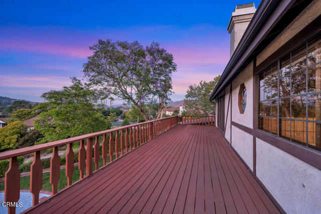11395 Highridge Court, Camarillo CA: https://media.crmls.org/mediaz/4dd97d51-6b41-4e10-873d-c5f507738f5b.jpg