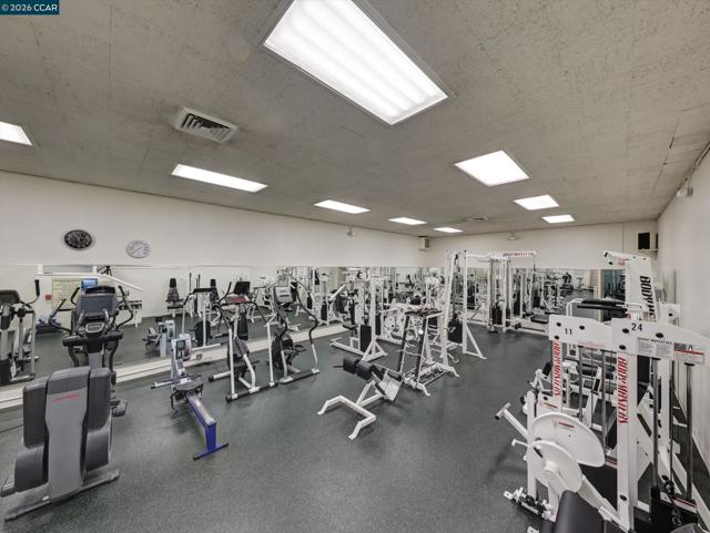 820 N Delaware St, San Mateo CA: https://media.crmls.org/mediaz/4dd9db8e-7b3a-4fee-80b2-6877315eb798.jpg