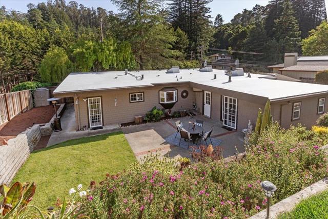 1445 Day Valley Road, Aptos CA: https://media.crmls.org/mediaz/4dd9f8ba-72ea-4dfe-8c5f-bb473231787f.jpg