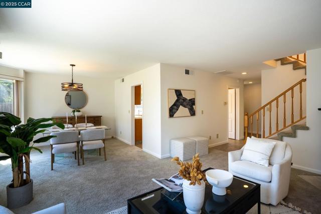 353 Winterwind Cir, San Ramon CA: https://media.crmls.org/mediaz/4dd9fbc0-3f2a-4efd-b421-c6c4ea47dbde.jpg
