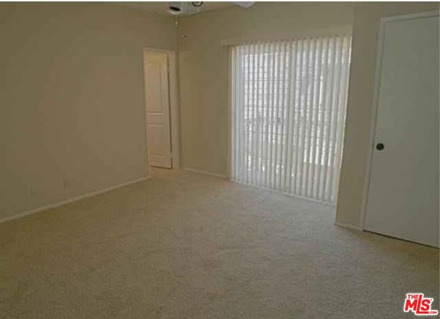19610 SHERMAN Way, 14 photo 6
