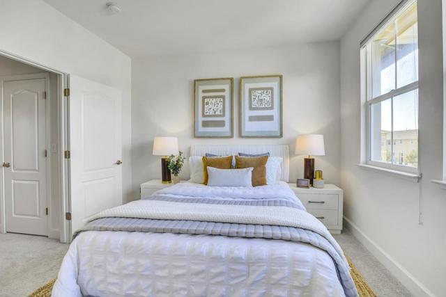 308 Whidbey Lane, Redwood City CA: https://media.crmls.org/mediaz/4ddaa21d-a4c0-474b-aef6-3213707270c7.jpg