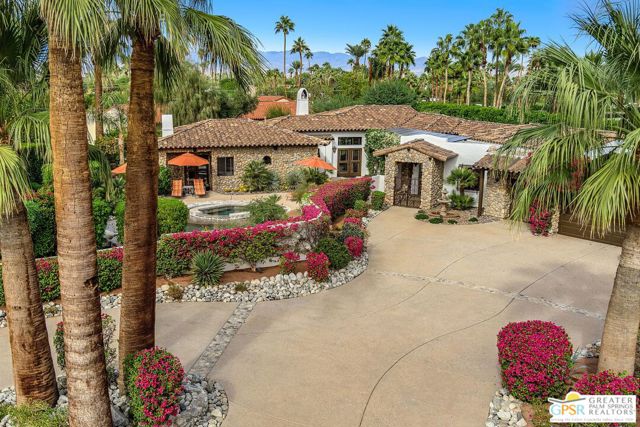1360 E Tachevah Drive, Palm Springs CA: https://media.crmls.org/mediaz/4ddb0157-abfd-44a7-9eb9-8f394a9e7666.jpg