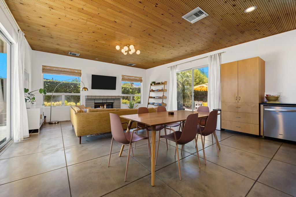 MLS #219139645DA image #2