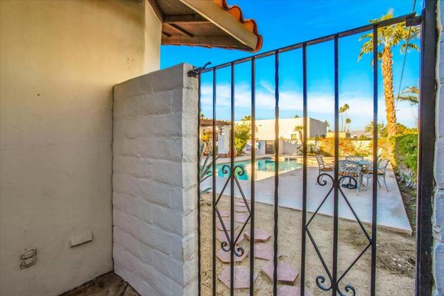 Image 32 of 36 For 45550 Ocotillo Dr Unit E
