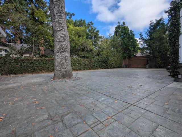 1400 Cowper Street, Palo Alto CA: https://media.crmls.org/mediaz/4ddc855b-6136-4a24-9e44-1b6930cf00a0.jpg
