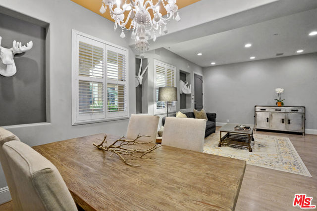 16123 W Sunset Boulevard, Pacific Palisades CA: https://media.crmls.org/mediaz/4ddd85e0-d314-4ad1-9d4f-ce493801c77c.jpg