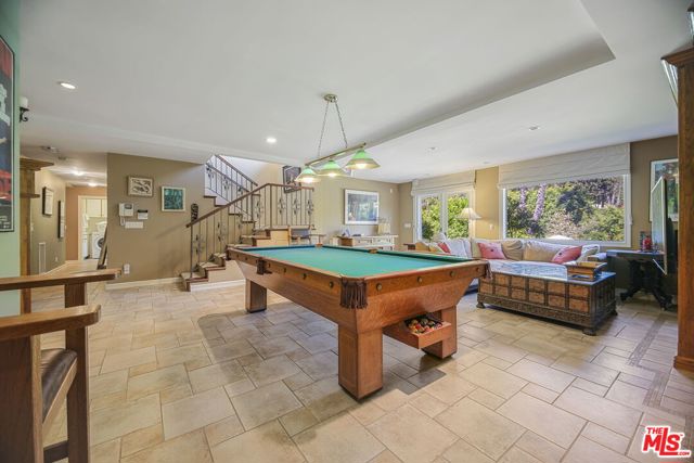 2660 Carman Crest Drive, Los Angeles CA: https://media.crmls.org/mediaz/4ddee642-0bdb-45b3-a634-7cbfa7598c26.jpg