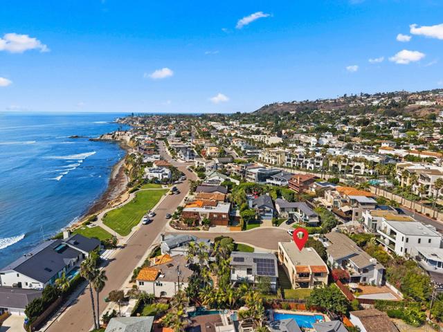 315 Colima Court, La Jolla CA: https://media.crmls.org/mediaz/4ddefab7-0631-4ea2-9235-f671fdefe40c.jpg