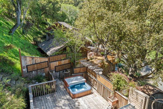 18 Camino De Travesia, Carmel Valley CA: https://media.crmls.org/mediaz/4ddf365d-8ba4-4b17-acda-c0e50c1eafc8.jpg