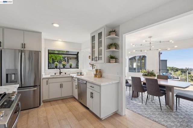 6801 ARMOUR DRIVE, Oakland CA: https://media.crmls.org/mediaz/4ddfab44-fcb8-4ea0-843c-720e9a5bc1c4.jpg