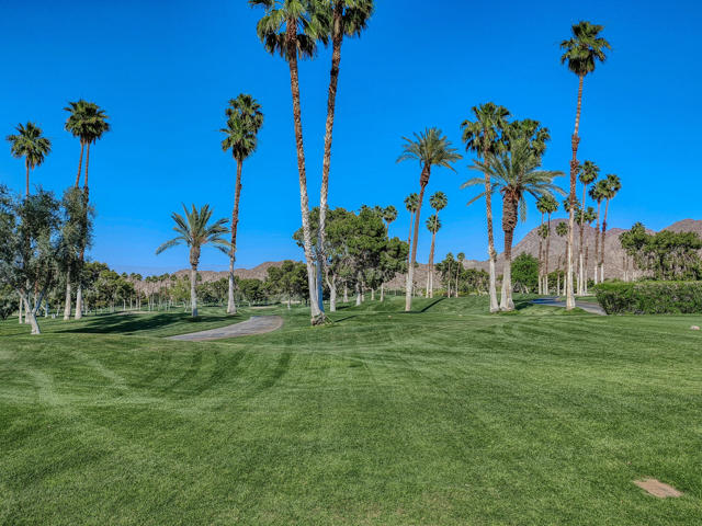 73440 Dalea Lane, Palm Desert CA: https://media.crmls.org/mediaz/4de0624a-7754-43e3-92ce-56e2c8f1f17a.jpg