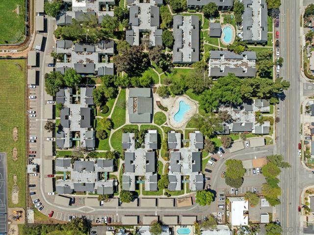 1817 E Grand ave, Escondido CA: https://media.crmls.org/mediaz/4de0f6f2-e1dd-41b2-9190-03ed69762356.jpg