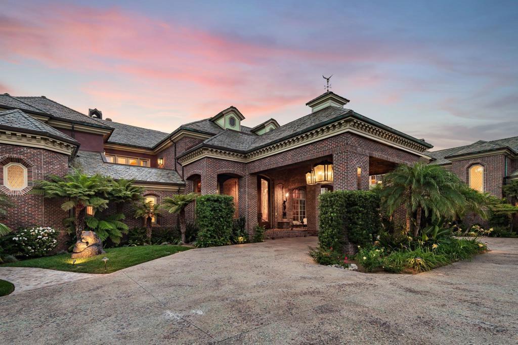 MLS #250041028SD image #2